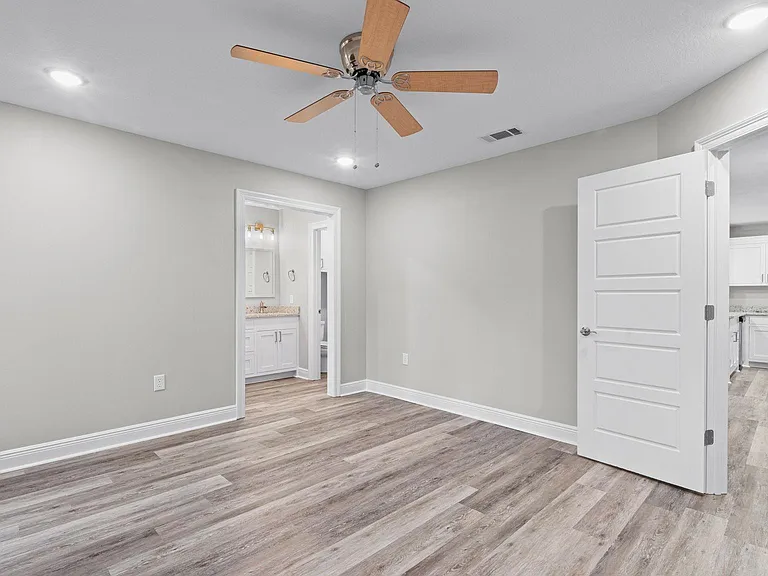 8 Bellamy Ln — Photo 10