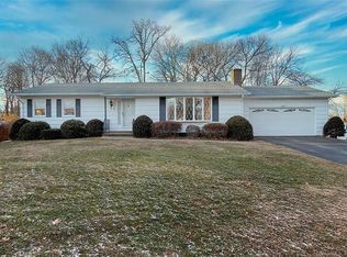 26 Brightwood Ln, Branford, CT 06405