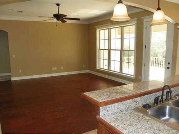 4th image of 1244 Miller Ave