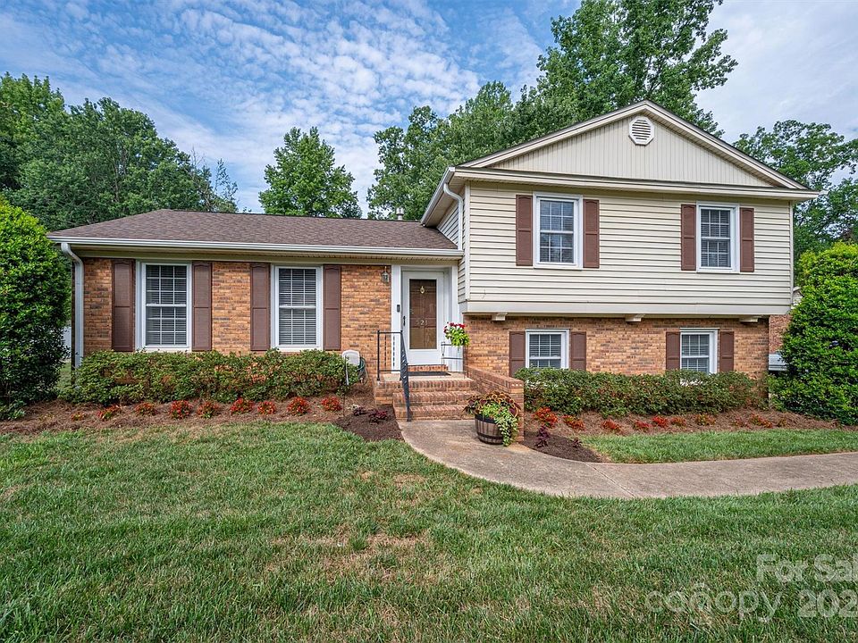 1st image of 521 Jasin Dr