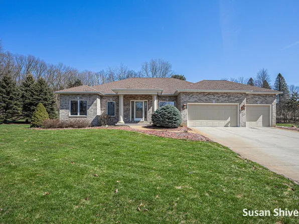 7548 Willow Pointe Dr, Caledonia, MI 49316