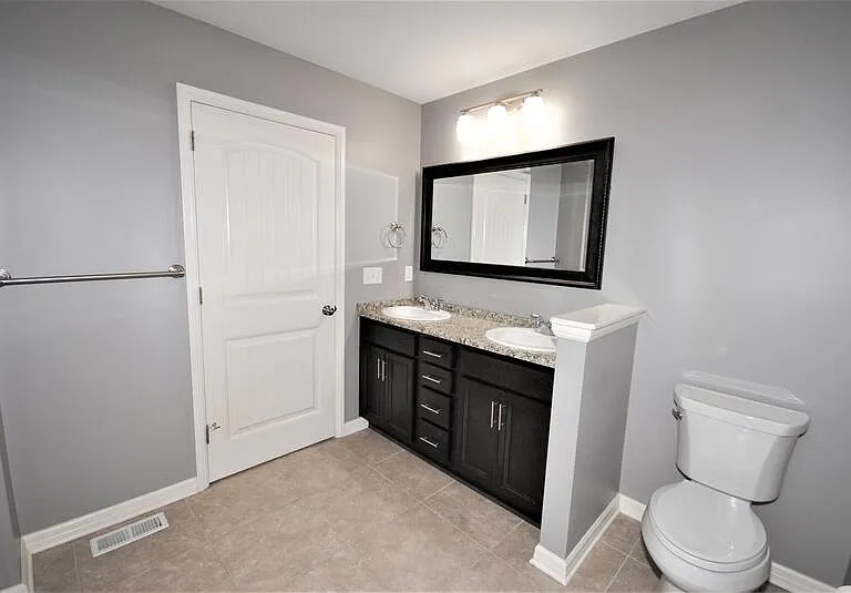 4821 E Highland Pkwy — Photo 8