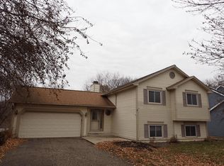 8978 Pinehurst Rd, Woodbury, MN 55125