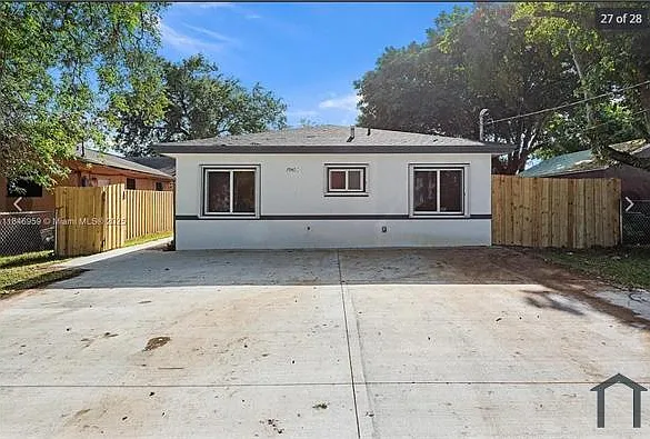 7940 NW 14th Ave #B — Photo 1
