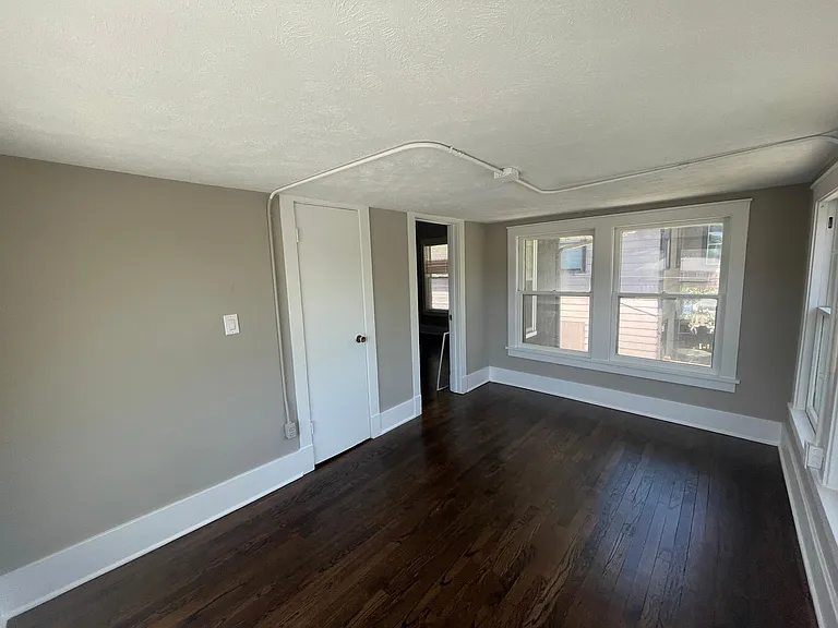 723 S 38th St — Photo 25