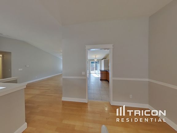 5th image of 1216 29th Avenue Ct SW