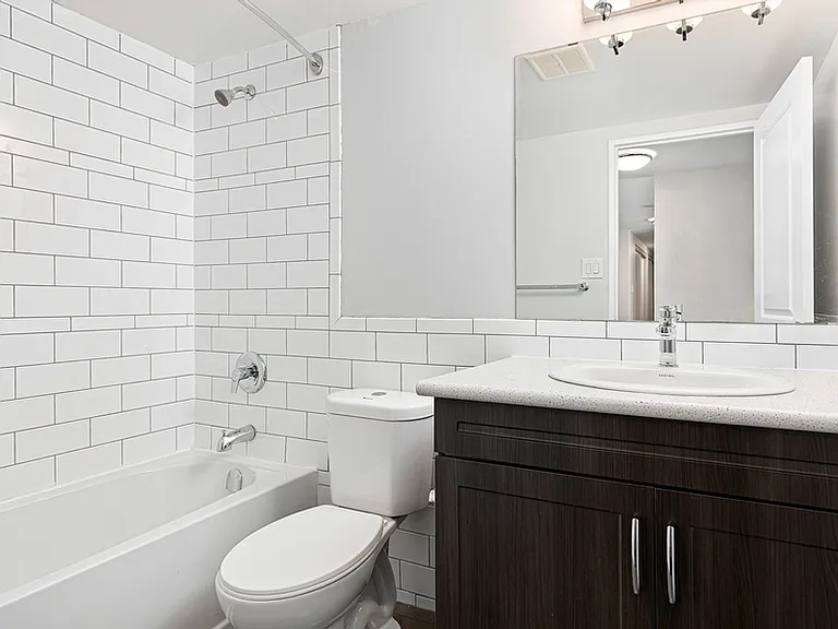 333 Simcoe St N — Photo 10