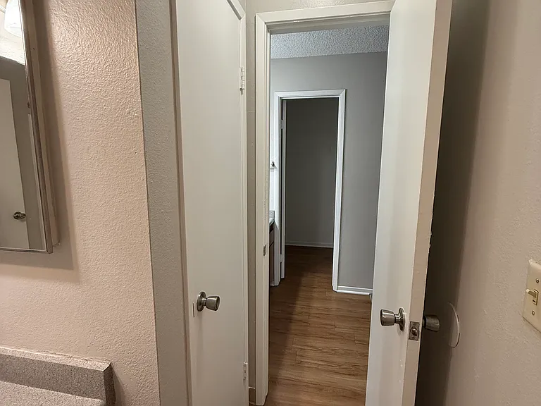 Door In Between Master Bedroom To Full Bathroom