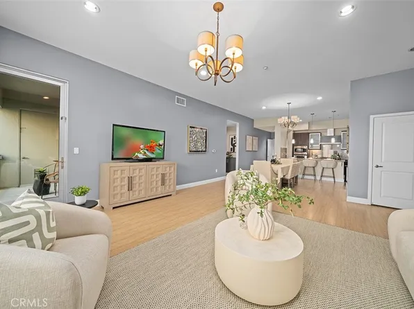 21 Gramercy Unit 321, Irvine, CA 92612