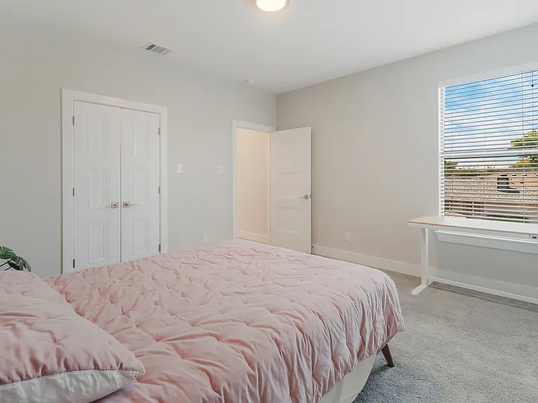 1975 Angelina Dr — Photo 34