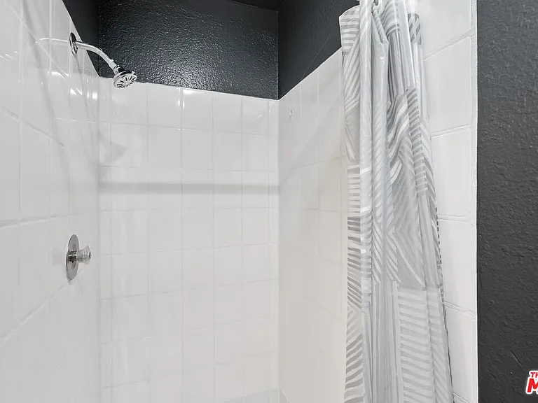1440 Veteran Ave #217 — Photo 25