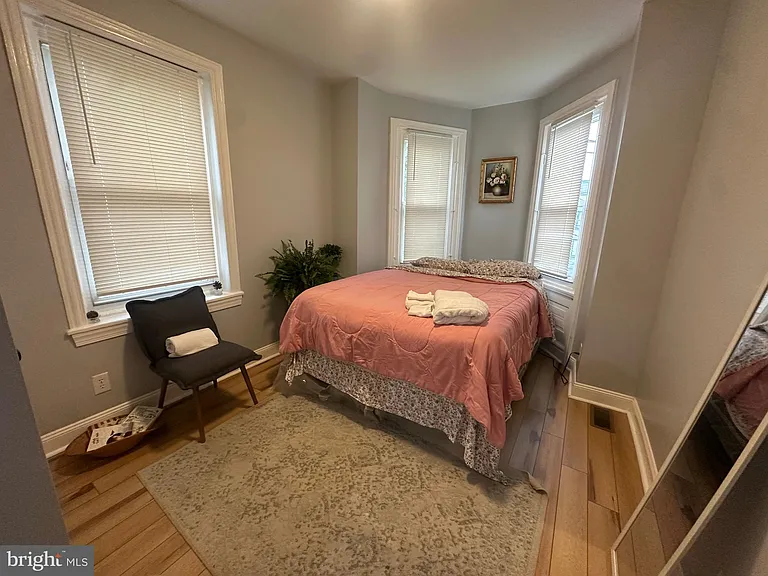 2512 Nicholas St — Photo 17