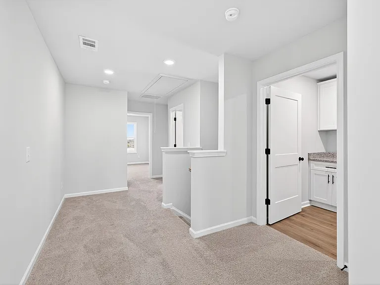 548 Madison St — Photo 23