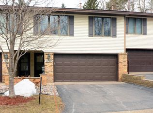 1979 Mesabi Ave E, Maplewood, MN 55109