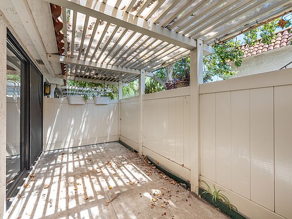 5th image of 1144 Landsburn Cir