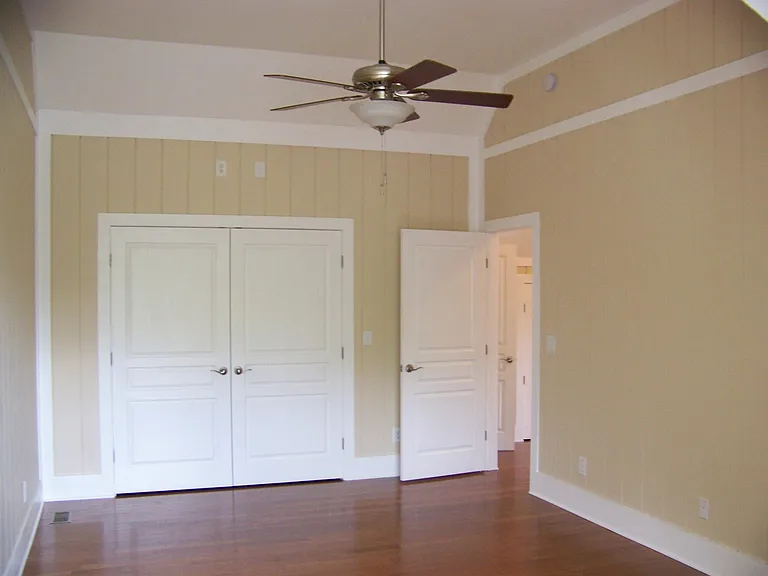405 S McRae St — Photo 11