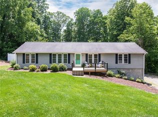101 Spaulding Ct, Candler, NC 28715