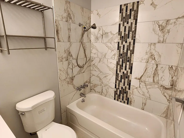 105 Herkimer St #17 — Photo 11