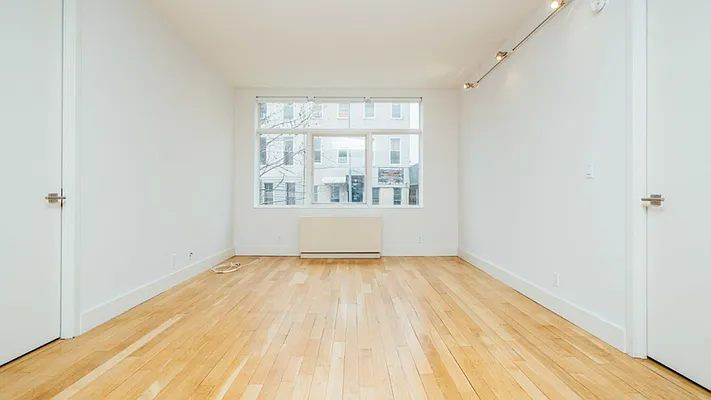 Rented by Nooklyn NYC LLC | media 82