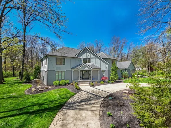 1800 Chartley Rd, Gates Mills, OH 44040