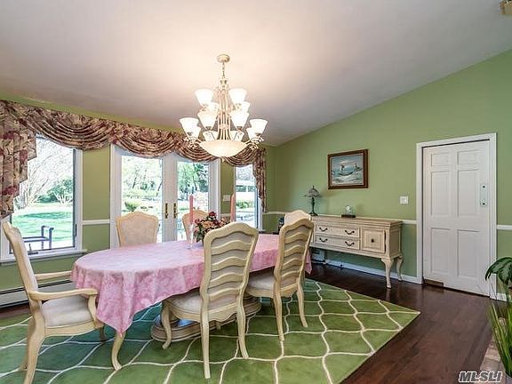 5th image of 10 High Meadow Ln