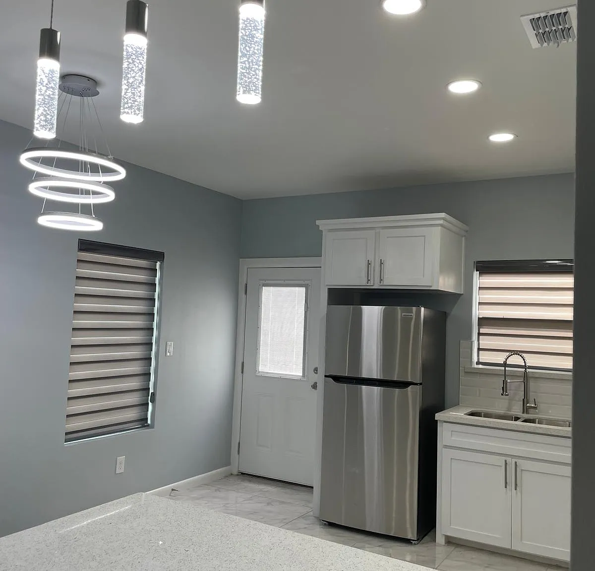 2 bed, 950 sqft, $1,025 — Photo 2