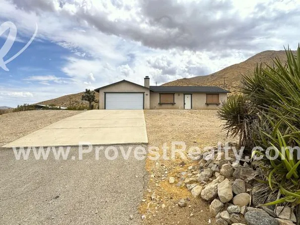 8821 Joshua St, Apple Valley, CA 92308