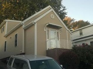 16 Newbury St, Revere, MA 02151