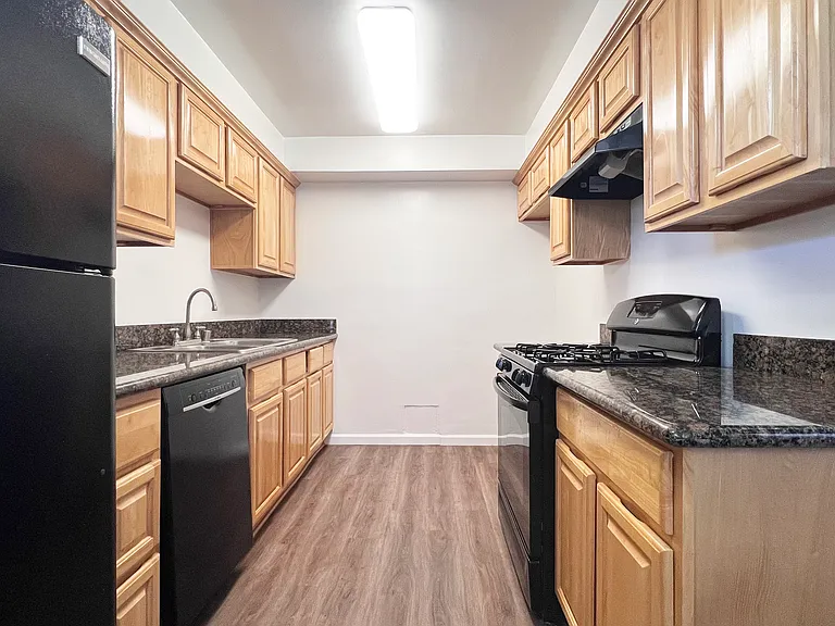 3317 Castle Heights Ave #8 — Photo 6