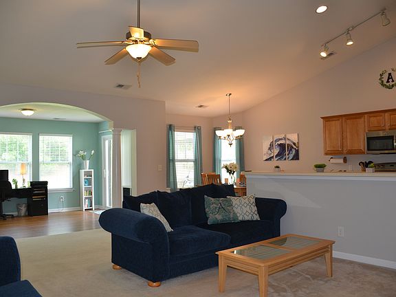 4th image of 761 Bonita Loop