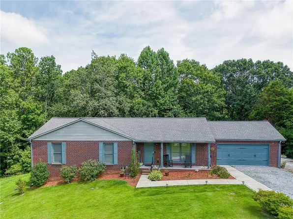 41 Summit Ridge Dr SE, Cartersville, GA 30120