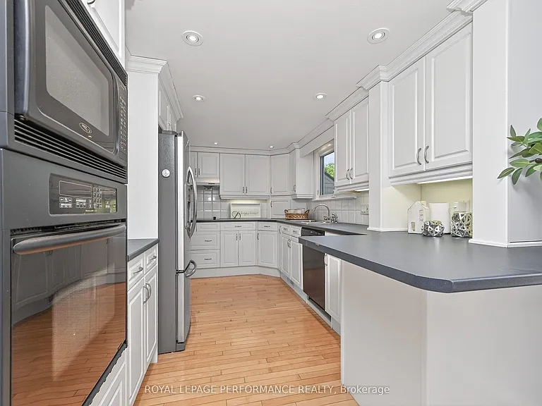1799 Dorset Dr — Photo 11