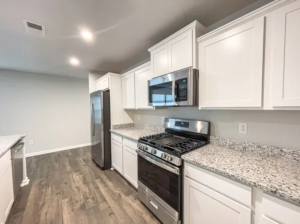 105 Paddock Glen Dr, Greenville, SC 29607