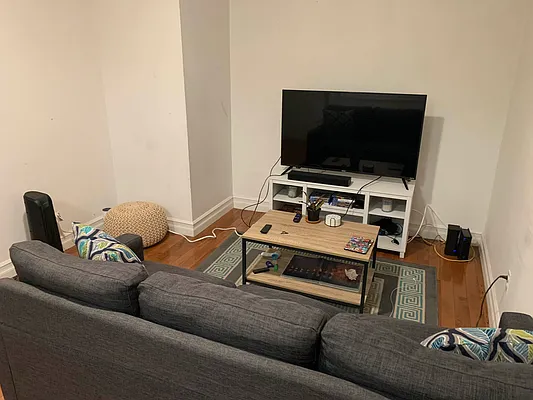 Rented by Voro, LLC | media 21