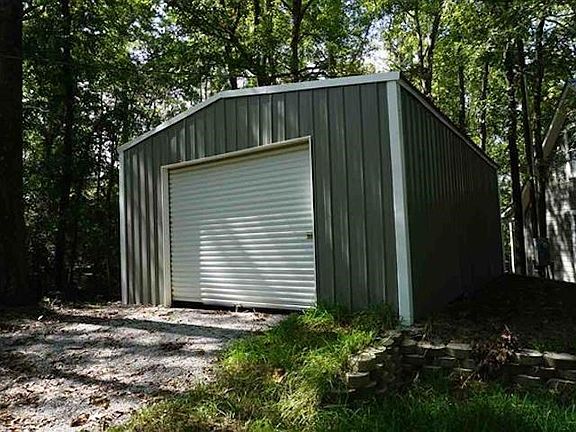 2nd image of 135 Woodlake Dr