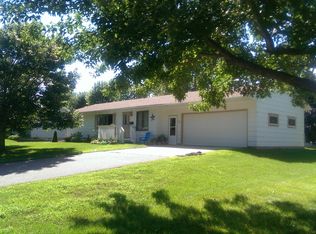 184 Hillcrest Ave, Spicer, MN 56288