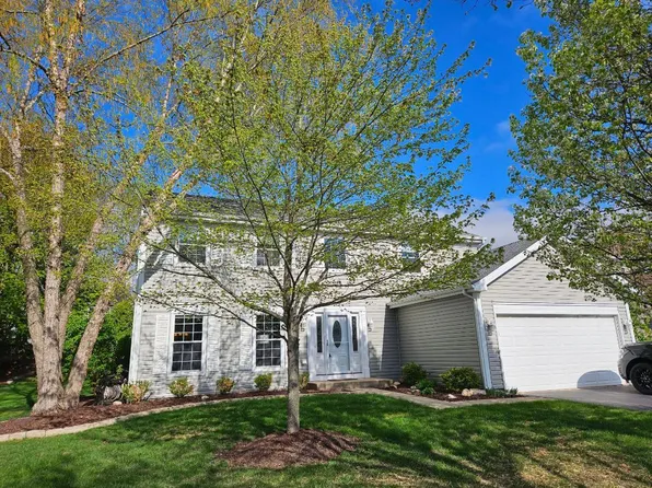 930 E Stone Creek Cir, Crystal Lake, IL 60014