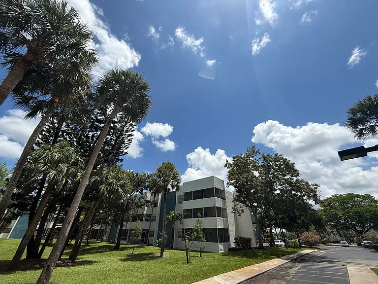 5155 E Sabal Palm Blvd #209 — Photo 32