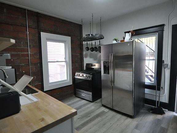 2nd image of 1331 W 65th St #103