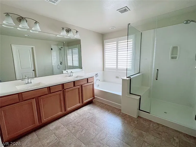 146 Tree Shot Ct — Photo 16