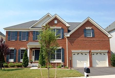 BRICK FRONT COLONIAL