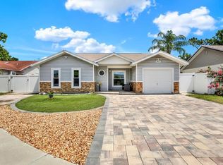 5875 Darren Ct N, Clearwater, FL 33760