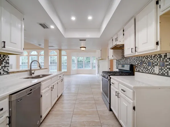 10509 Doering Ln, Austin, TX 78750