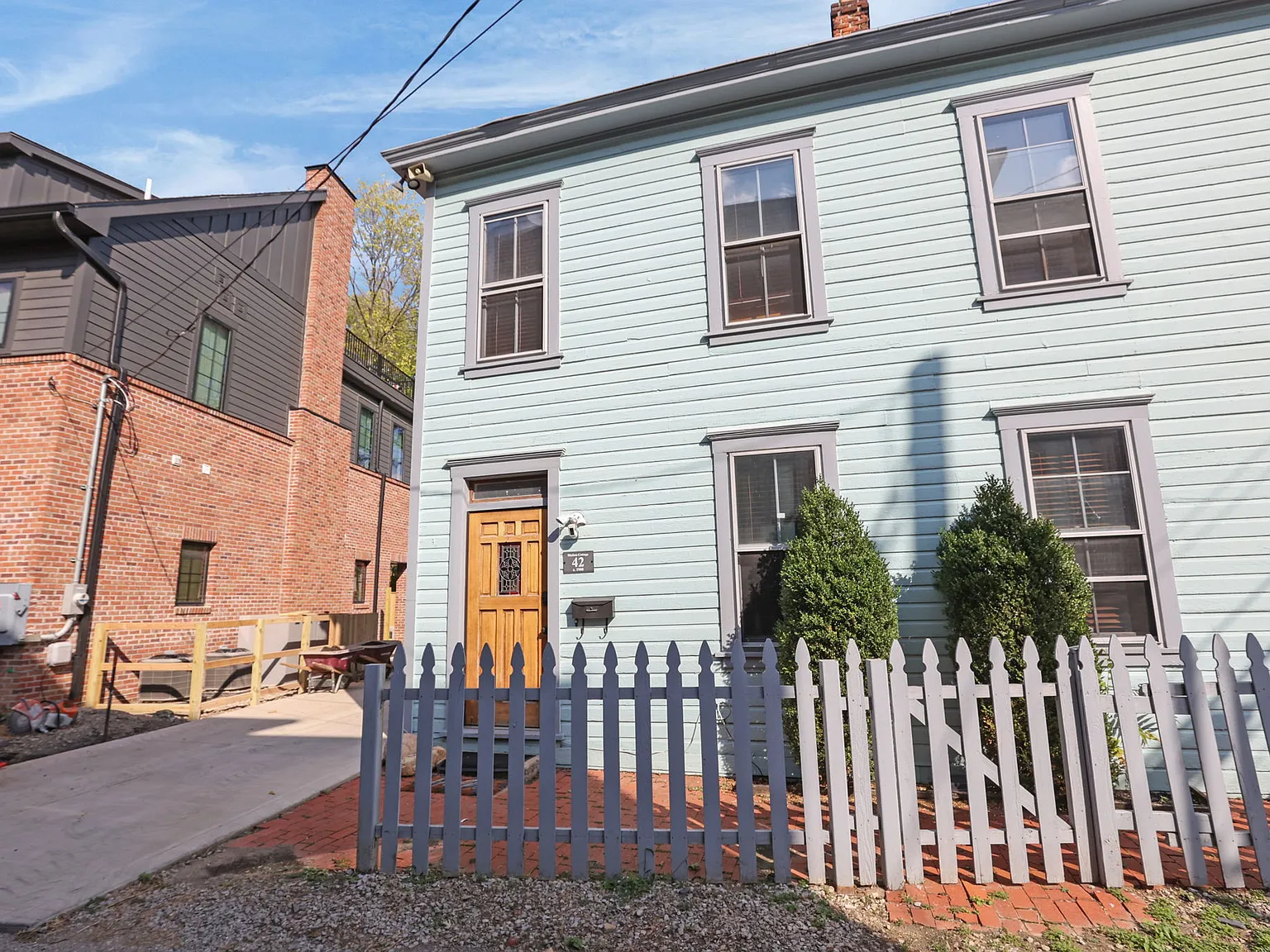 42 E Prescott St — Photo 3