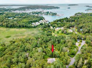 69 Middle Rd, Boothbay Harbor, ME 04538