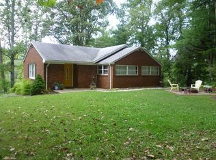 242 Bennett Rd, Candler, NC 28715