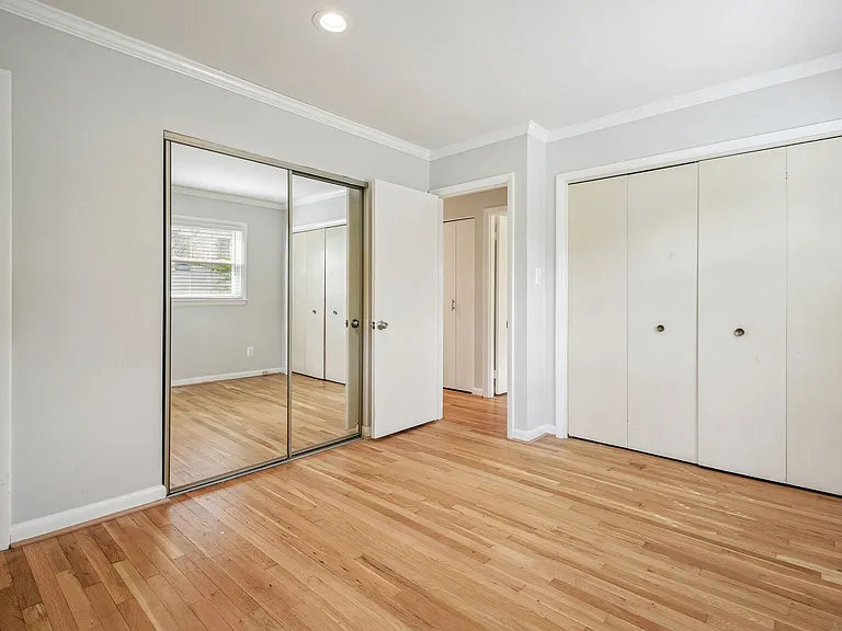 1204 Gladstone Dr — Photo 14