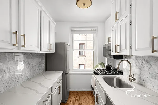 Rented by The Agency | media 16