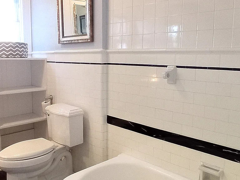 1070 S Cloverdale Ave #2B — Photo 10