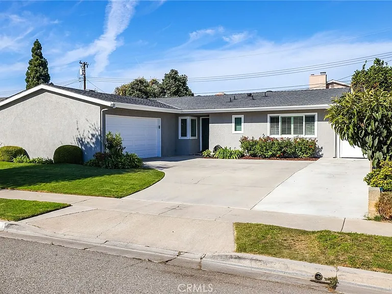 5251 Anthony Ave — Photo 3
